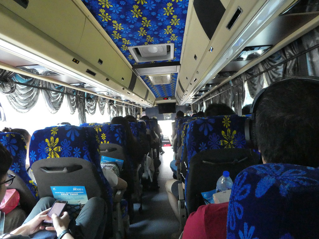 Express coach between Kuala Lumpur Airport and the city centre