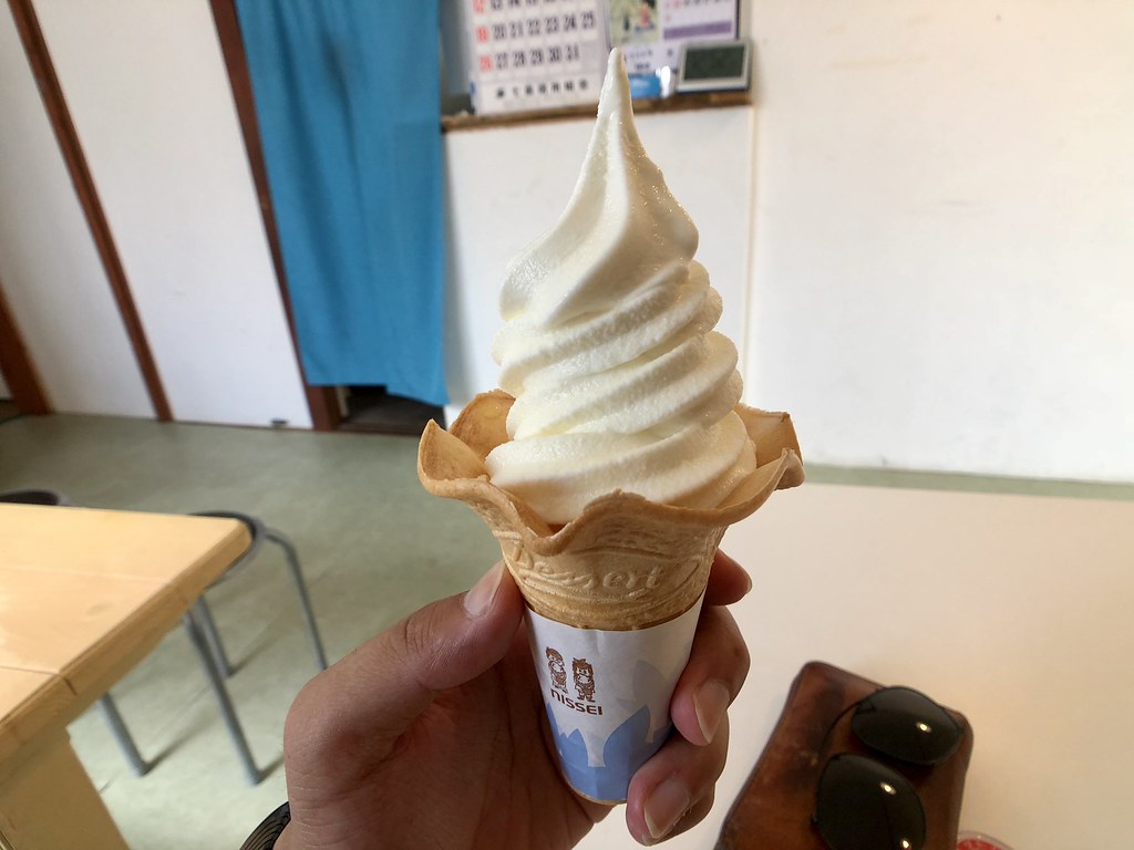 島のアイスクリーム屋トリトン