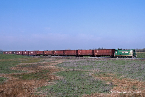 trains railroads sierrarailroad locomotive baldwin s12 oakdale california