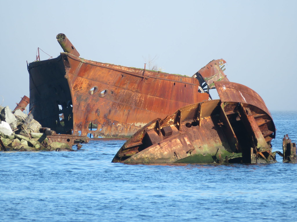 Shipwrecks in Royston.