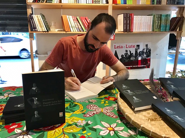 Durante o lançamento, no Armazém do Campo do Rio de Janeiro, Daniel falou sobre o livro e também fez avaliações sobre o próximo período - Créditos: Flora Castro