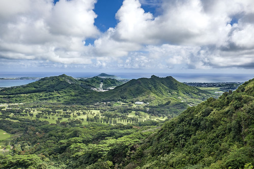 oahu hawaii nuuanapalistatewayside landscape fuji fujifilm fujifilmxt1 xf1855mm xf1855 sky clouds green overlook tropical lush
