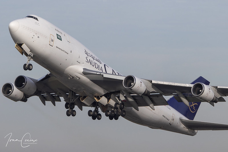 Boeing 747-481(BDSF) – Saudi Arabian Airlines Cargo (ACT Airlines) – TC-ACF – Brussels Airport (BRU EBBR) – 2018 11 03 – Takeoff RWY 19 – 01 – Copyright © 2018 Ivan Coninx