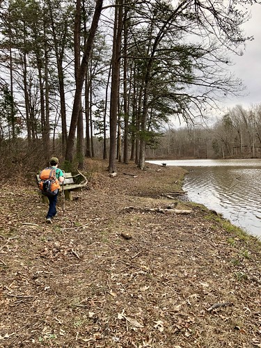 2019fdh boy hiker bench lake