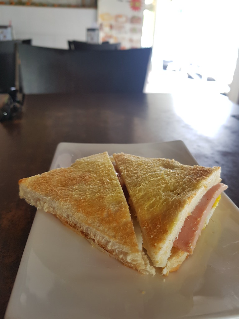火腿蛋三文治 Chicken w/Ham Sandwich rm$4.90.@ Bliss 33 Café USJ2