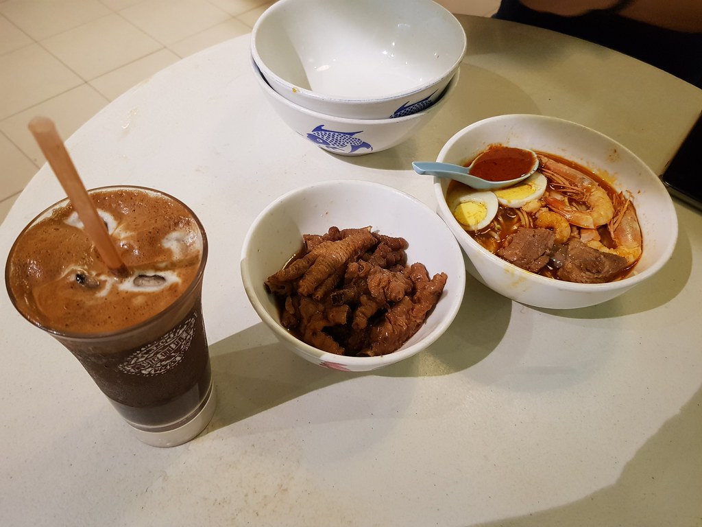 福建面(小) rm$4, 鸡脚, 三味咖啡 @ 广西咖啡屋 Guang Xi Coffee House at Bukit Mertajam Penang