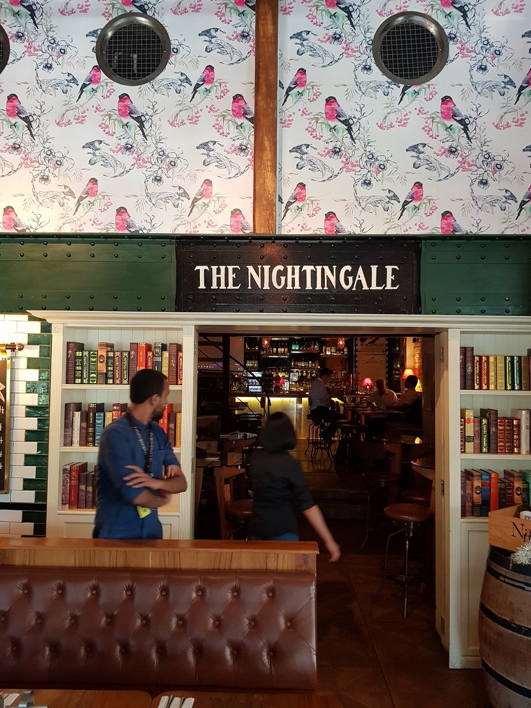 @ Spitafield's Gastrobar (The Nightingale) at Atria Shopping Gallery PJ SS22