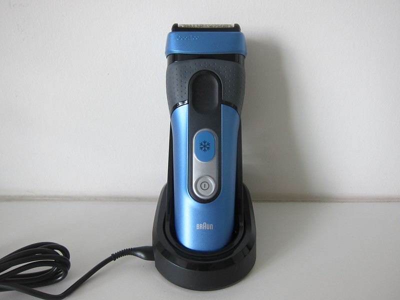 Braun CoolTec CT 4S Shaver - In Cradle - Front