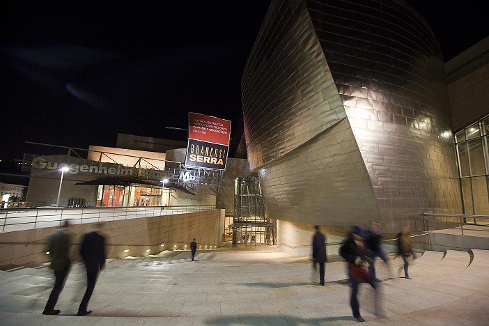 03 Guggenheim Museum by night