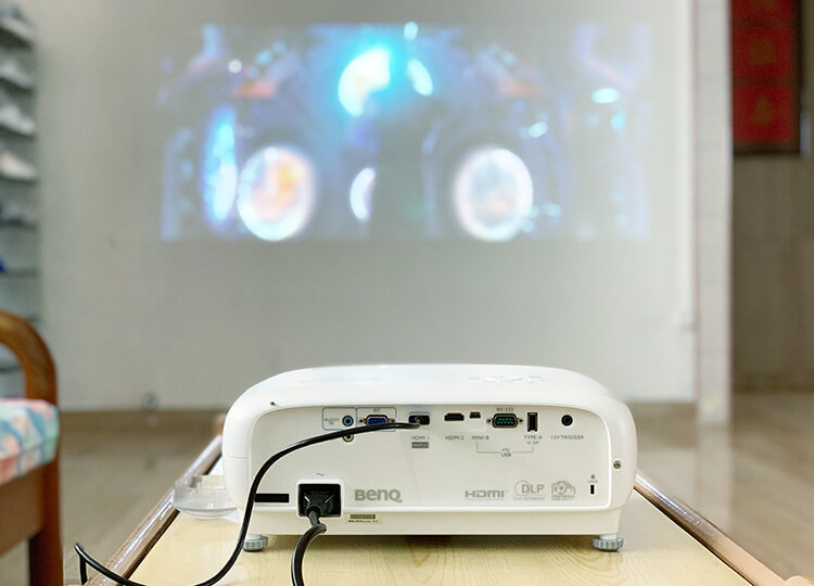 home entertainment projector