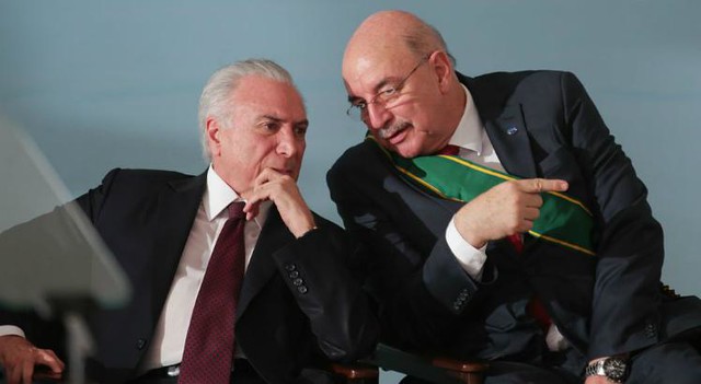 Osmar Terra (esq.) cortou recursos do Bolsa FamÃ­lia como ministro de Temer (esq.) - CrÃ©ditos: FÃ¡bio Rodrigues Pozzebom