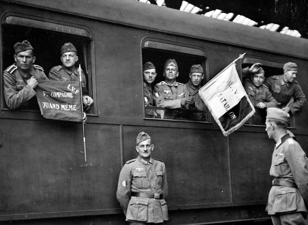 1942. Выезд французских легионеров на восточный фронт. Париж, Восточный вокзал, 18 апреля