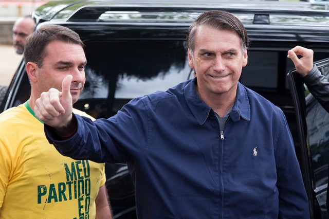 CrÃ­tico do foro privilegiado, FlÃ¡vio Bolsonaro utiliza a prerrogativa mesmo sem ter assumido como senador - CrÃ©ditos: Fernando Souza / AFP