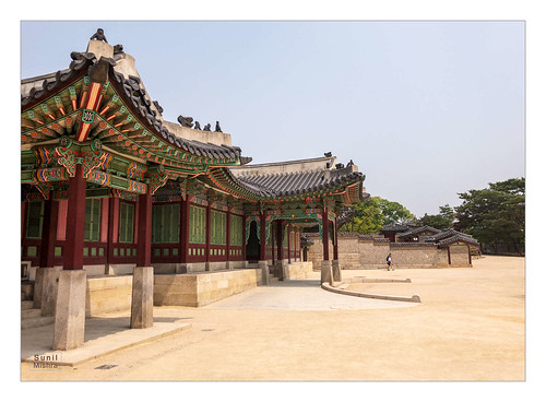 changdeokgungpalace historic landscape seoul sky southkorea
