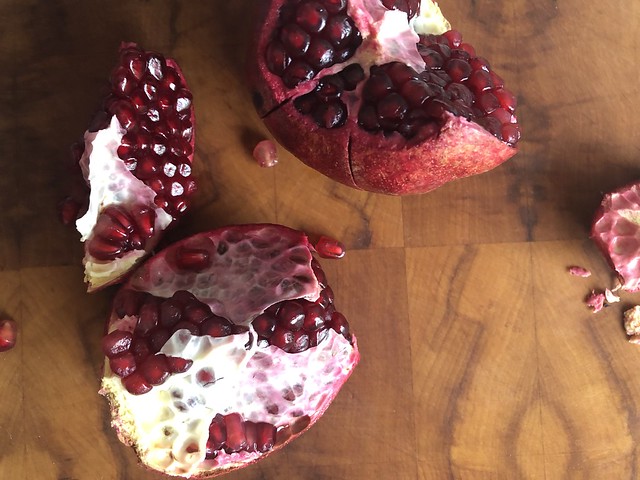 Splitting a pomegranate