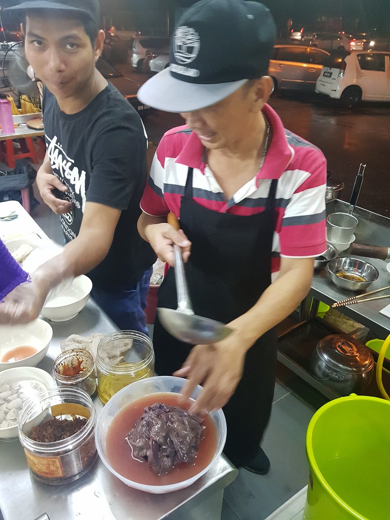 @ Night Pork Noodle Stall 夜市猪肉粉档 at 新永顺茶餐室 Restoraan Weng Soon Jaya USJ17