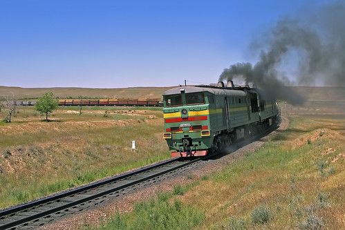 kazakhstanrailways ktz turksib diesel 2te10u 0009 freight train