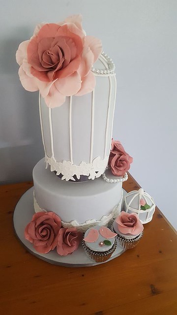 Cake by VM Cakes