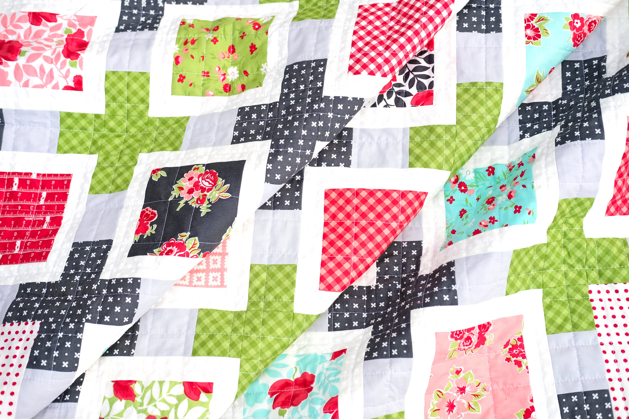 The Olivia Quilt Pattern - Kitchen Table Quilting