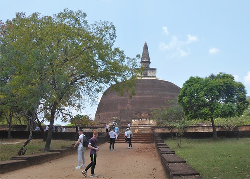 sl-9 polonnaruwa nord-rankot vihara (1)