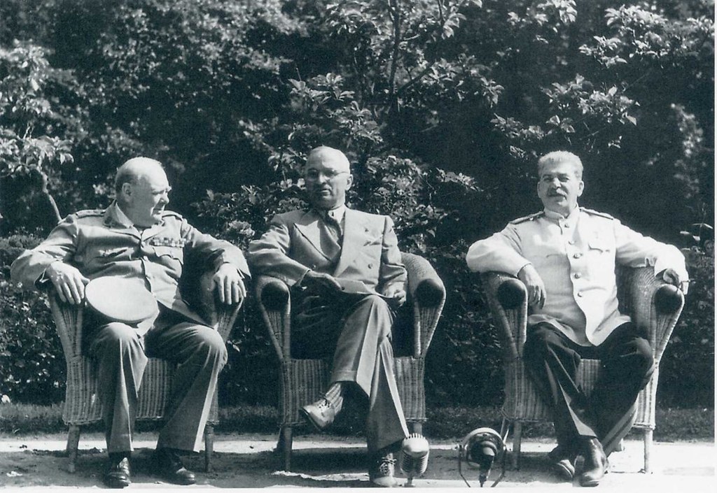 28 июля. Уинстон Черчилль, Гарри Трумэн и Иосиф Сталин