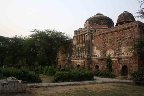 City Monument - Unknown Tomb, Mathura Road Graveyard