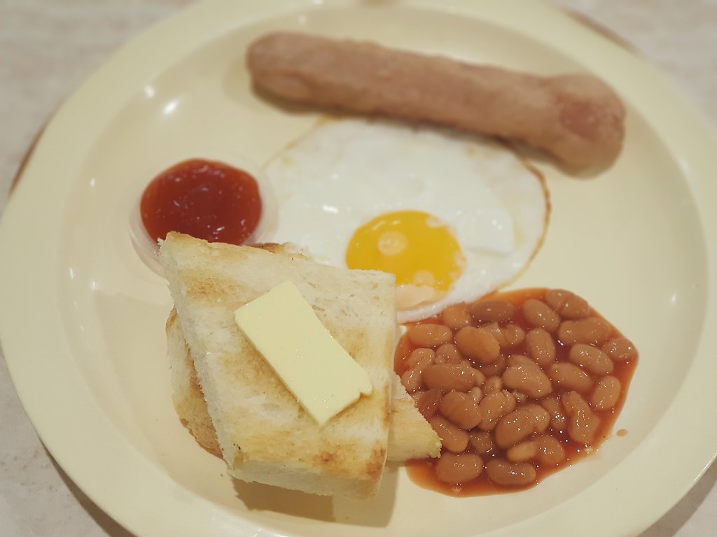 Foot Long Sausage EggBread Set rm$9.50 @ Killiney Kopitiam KLCC