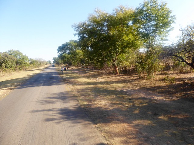 POR ZIMBABWE Y BOTSWANA, DE NOVATOS EN EL AFRICA AUSTRAL - Blogs de Africa Sur - Nos vamos al PN Matobos (2)