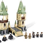 LEGO 4867 Hogwarts (2011)