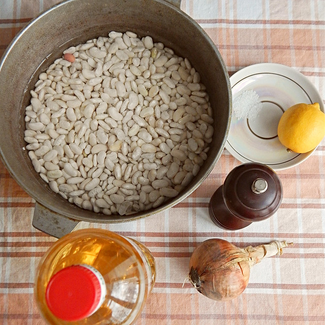 Паштет из фасоли по рецепту из Книги о вкусной и здоровой пище | HoroshoGromko.ru