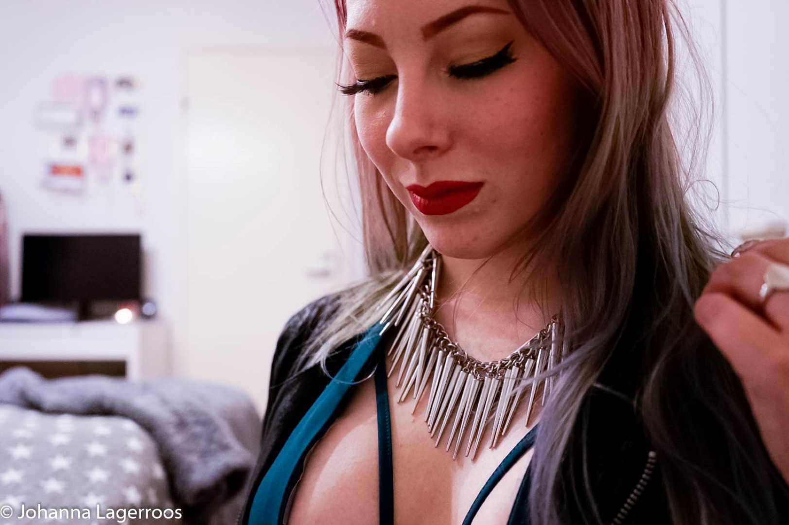 spiked necklace