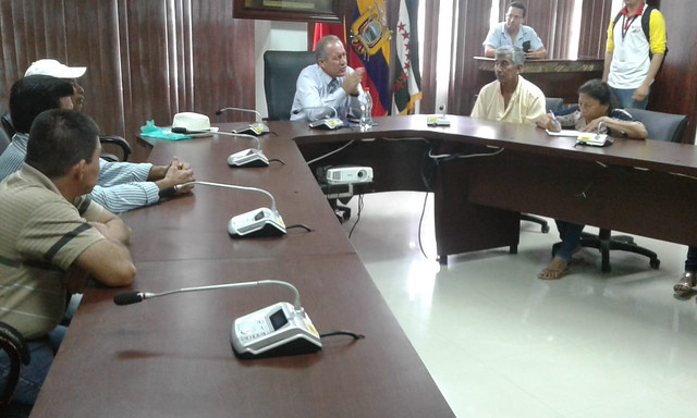 Moradores del Achiote y Camareta se reunieron con alcalde de Chone