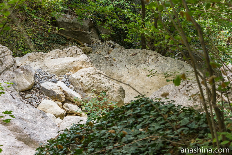 Каменное ложе водопада Учан-Су, Ялта, Крым