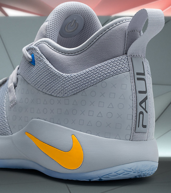 The New PG 2.5 x PlayStation Colorway 