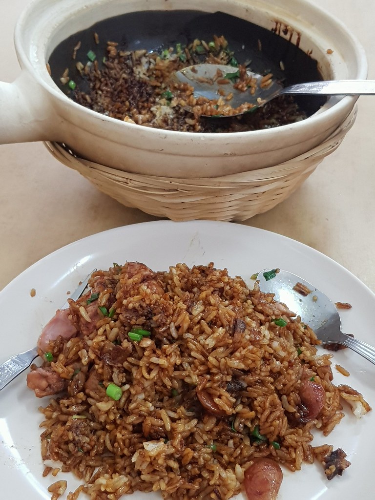 瓦煲鸡粉 Claypot Chicken Rice rm$10 @ Uncle Chong Kopitiam Plt at Taman Subang Permai