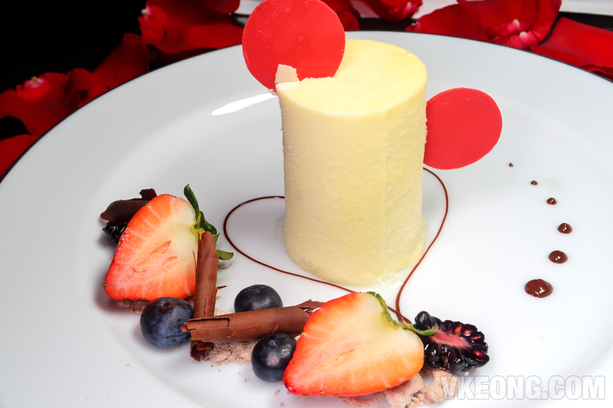 Grand-Hyatt-Thirty8-Valentine-White-Chocolate-Cake-Dessert
