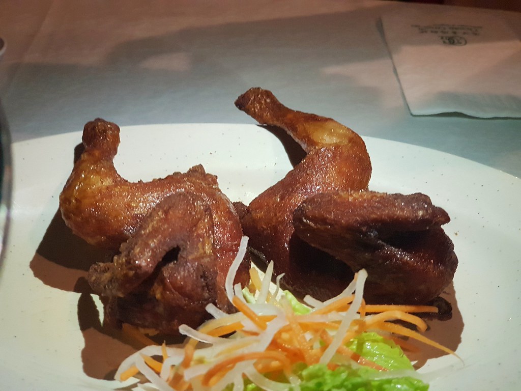 酥炸花子鸡 Spring Chicken rm$7.50 @ Ocean Green Restaurant & Seafood 海洋青海鲜楼 at 百乐门酒店 Paramount Hotel, Goergetown Penang