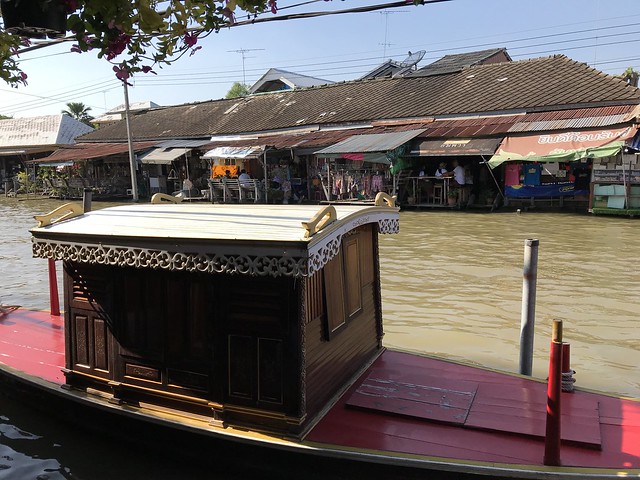floating market Nov 3 2018 340