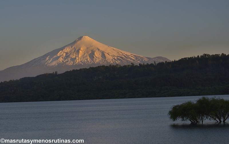Araucanía I: Por los volcanes, lagos y araucarias de Malalcahuello, Conguillío y - Por el sur del mundo. CHILE (20)