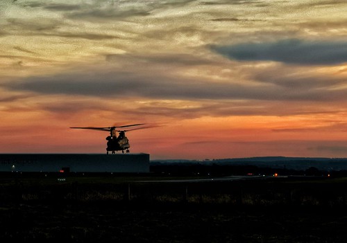 cameraphone mobilephotography sunset aviation chinook helicopter huawei p20pro leica carlisleairport cumbria