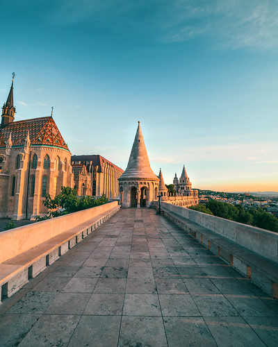 canon 5d markii samyang 14mm wide castle lines budapest hungary europe sunrise architecture gothic colorful view palace sky morning marble travel traveler traveling tisfortraveler tourist tourism backpacker digitalnomad exploration destination hdr historic landmark famousplace building