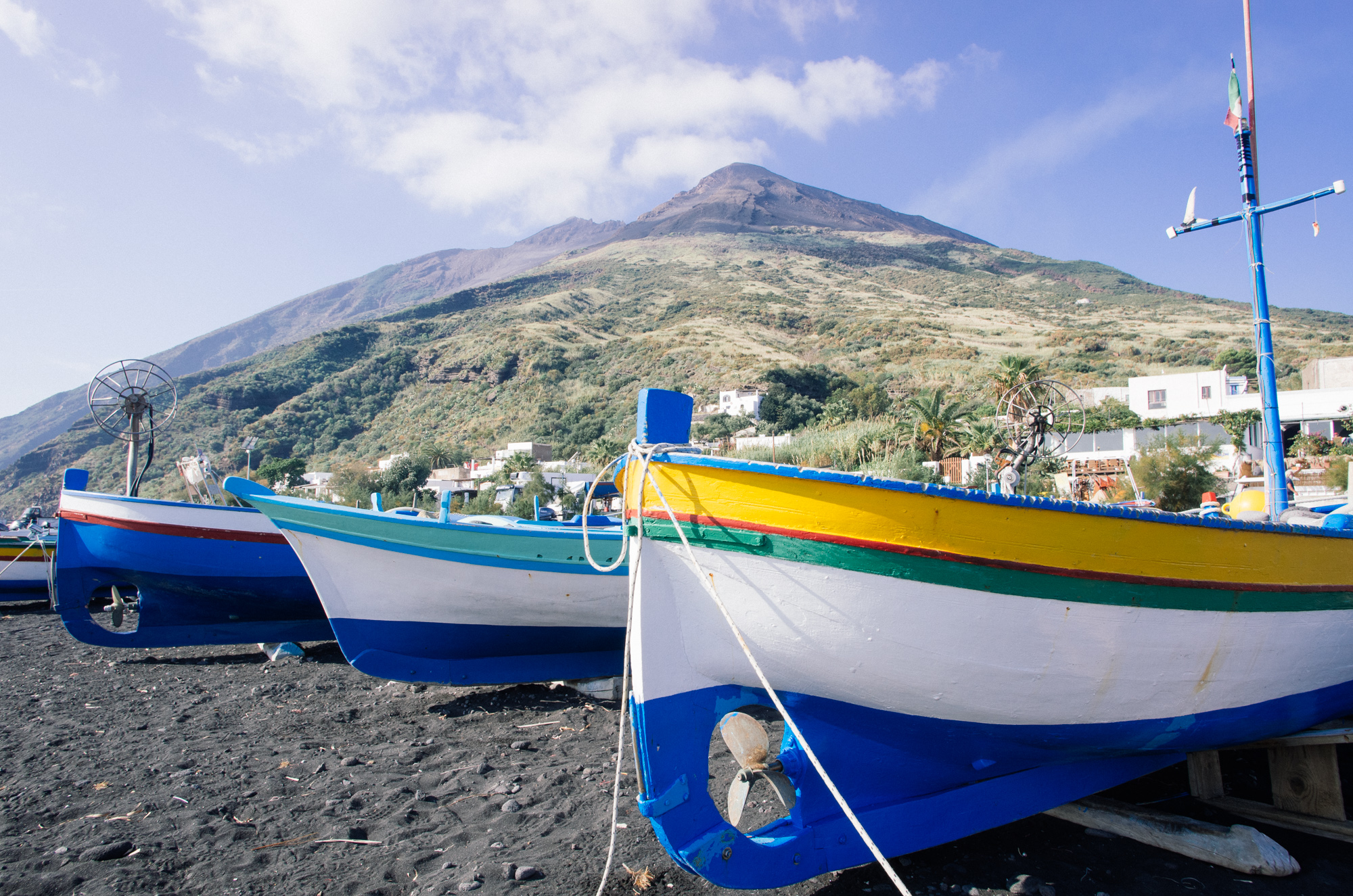 Sur l'île de Stromboli, l'ascension du volcan - carnet de voyage îles éoliennes