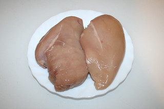 01 - Zutat Hähnchenbrustfilet / Ingredient chicken breast filet