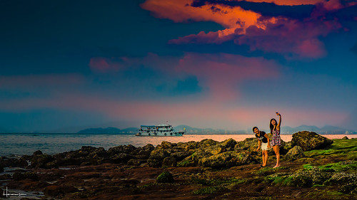 thaiand pattaya balihai selfie boat sunset water sea ocean lowtide rock