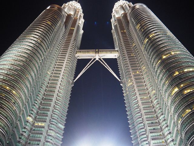 PA155586 ペトロナスツインタワー(Petronas Twin Towers) クアラルンプール マレーシア ひめごと