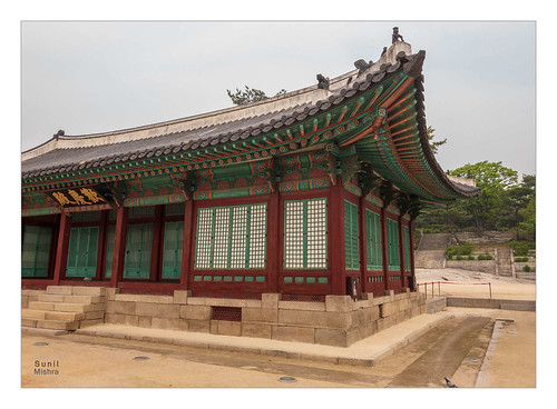 changgyeonggungpalace historic landscape seoul sky southkorea