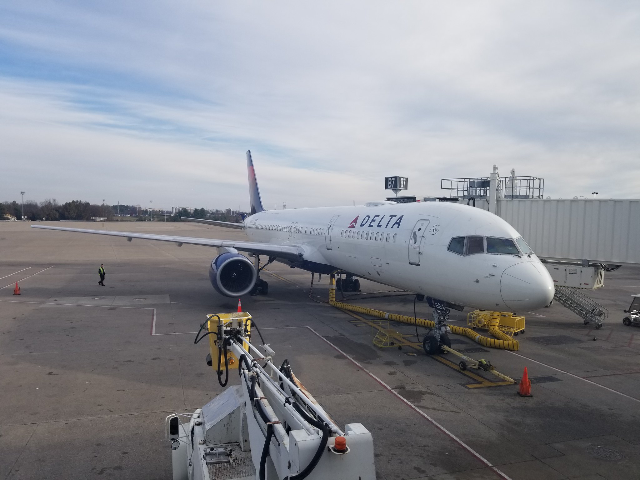Review Of Delta Air Lines Flight From Nashville To Nashville