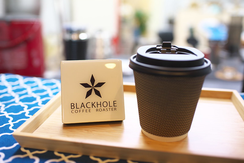 BLACKHOLE COFFEE ROASTERでコーヒーをテイクアウト