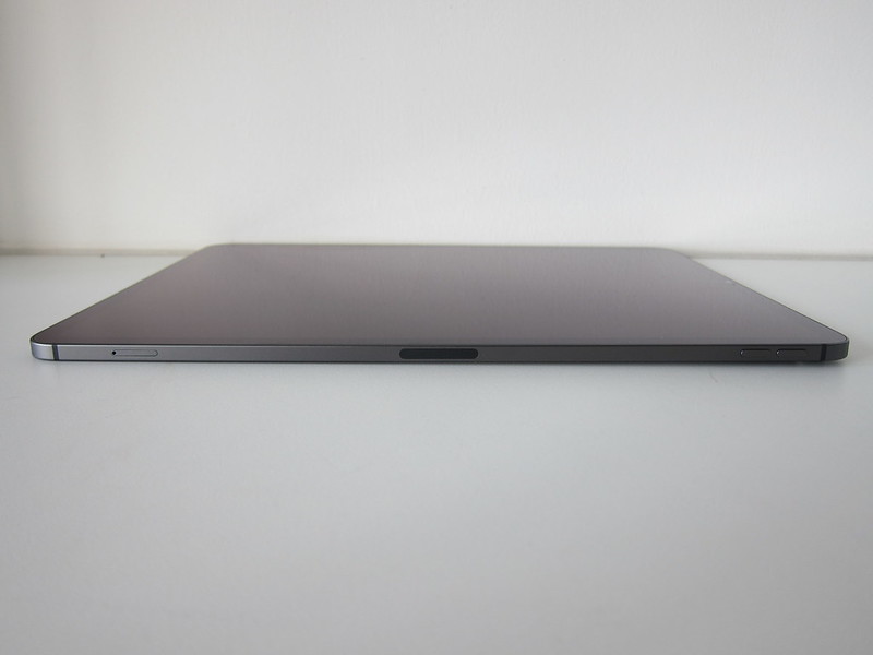 Apple iPad Pro 12.9 Inch (3rd Generation) (Space Grey 256GB) (Wi-Fi + Cellular) - Right