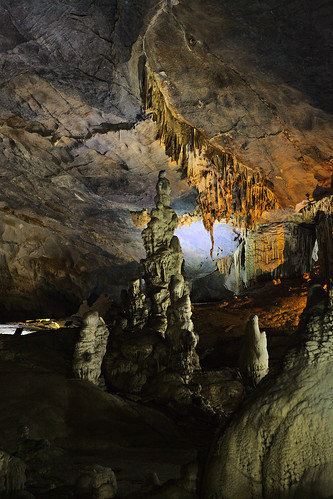 cave stalactite vietnam paradisecave stalagmite dripstone nature beautiful white light travel color shadow amazing scenic lovely tranquility public sculpture stairs perspective longexposure attractive adorable chalk limestone nationalpark aperture phongnha asia awesome